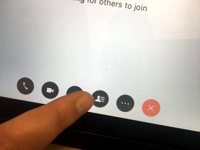 To video who has connected to your Webex meeting press the person icon
