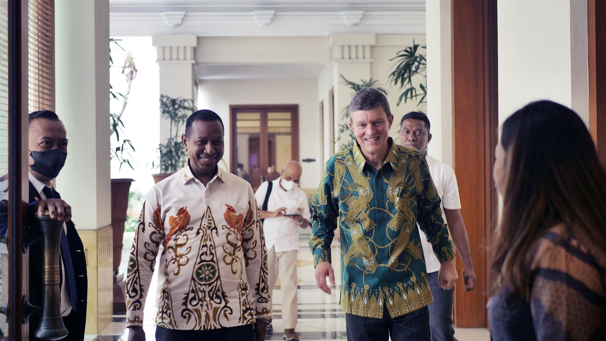 URI President Marc Parlange (dressed in a traditional Indonesian patterned attire) met with several leaders across Indonesia on his recent visit there.