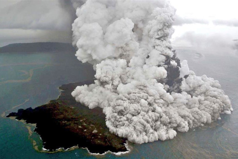 Anak Krakatau tsunami