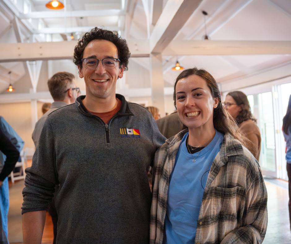 Two students smile in Mosby.