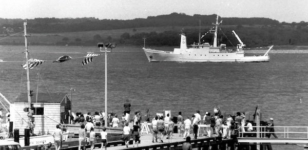 Endeavor arriving at the Bay Campus pier in 1976.
