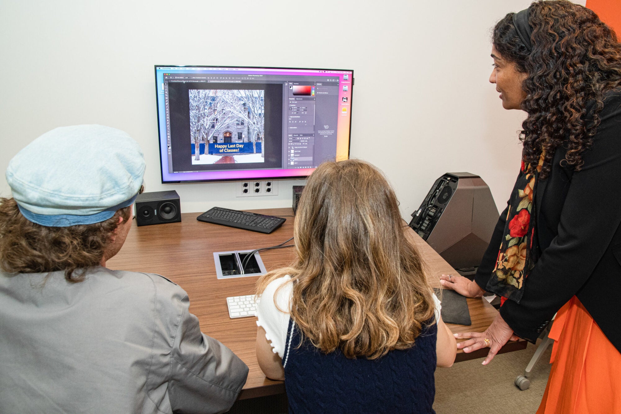 Ammina Kothari with students at the Harrington Hub in Ranger Hall. Harrington School of
