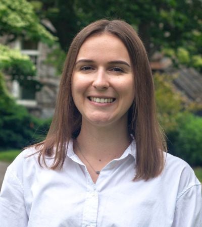 Hayley Thompson headshot