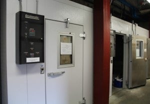 Walk-in environmental chamber