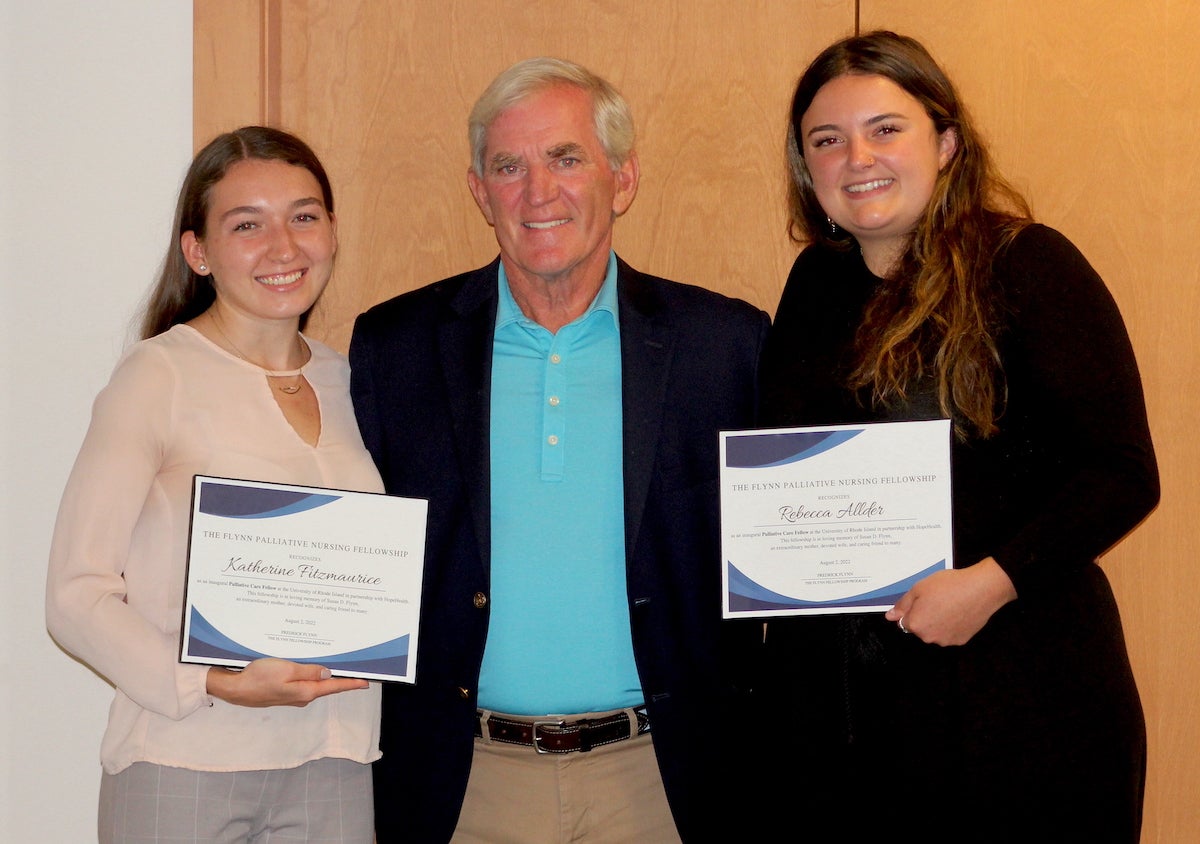 Katie Fitzmaurice (left) and Rebecca Allder meet with Fred Flynn, who started the Susan D. Flynn Palliative Care Undergraduate Fellowship in memory of his late wife.
