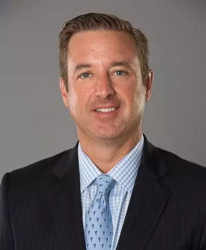 Pat Lyons