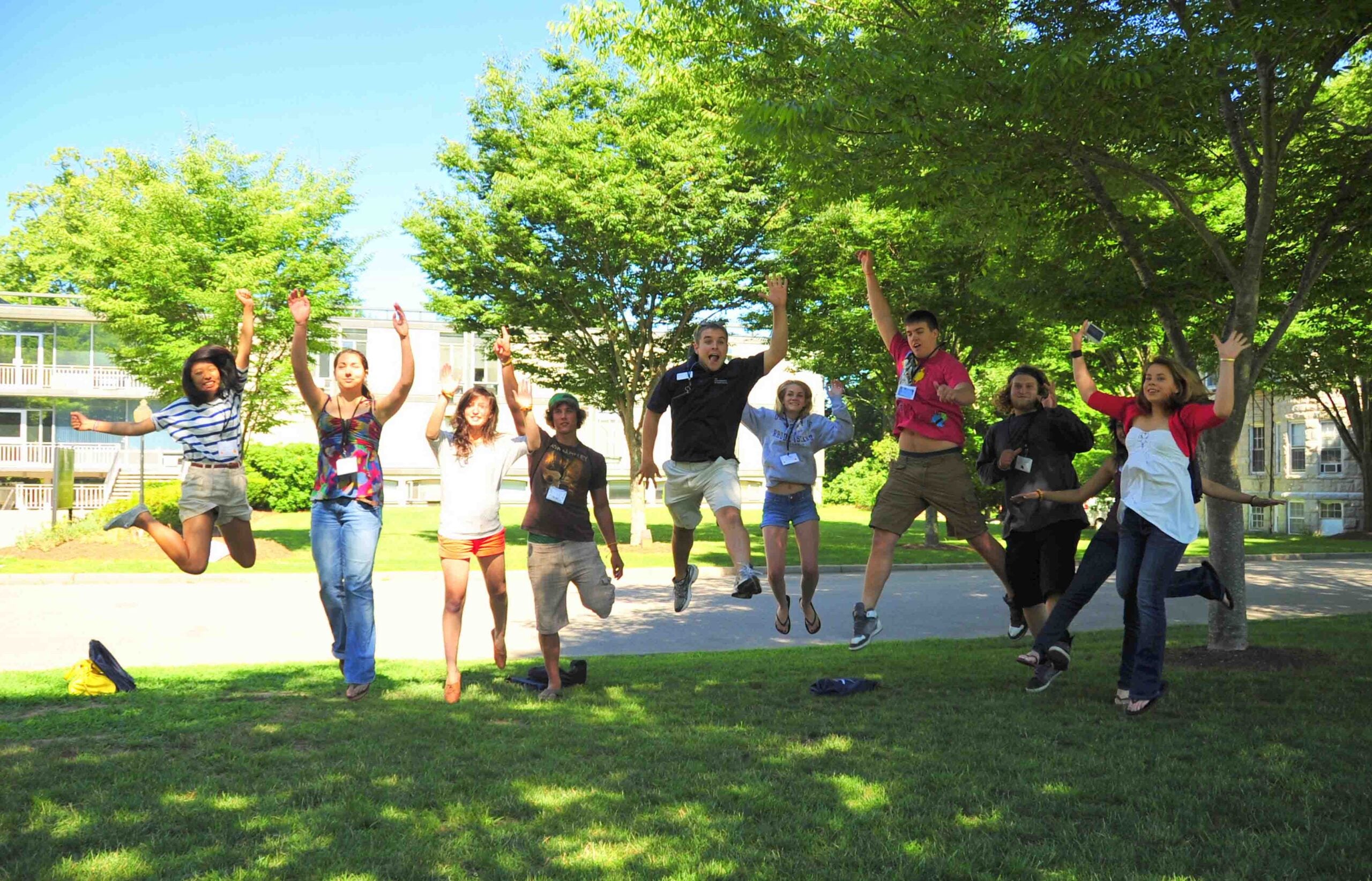 Students_jumping