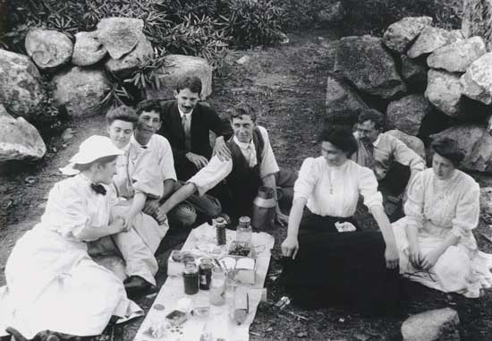 Archival photo of student picnic at Wordon Pond