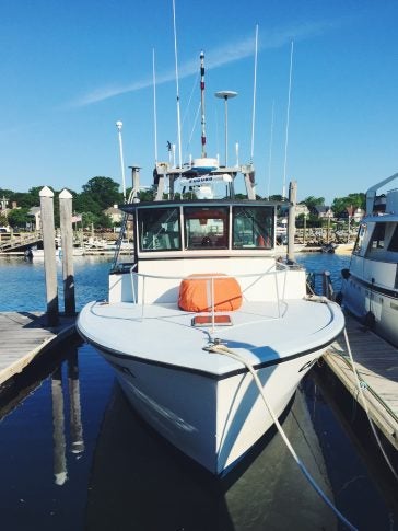 Photo of URI Research Vessel Cap'n Bert.