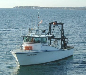 The Graduate School of Oceanography Fish Trawl Survey has been performed from R/V CAP’N BERT since 1987